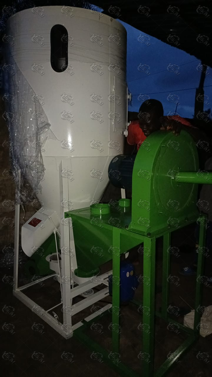 Aktueller Firmenfall über Nigeria Customer Case: 300–350 kg/h Dry Type floating fish feed pellet extruder machine Successfully Delivered