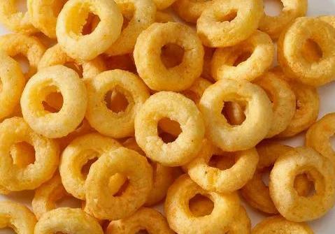 Maßgeschneiderte 3D-Pellets Snack-Food-Herstellungsmaschine 200-260kg/h Dreieck-Rohr-Röhre Zwiebelring