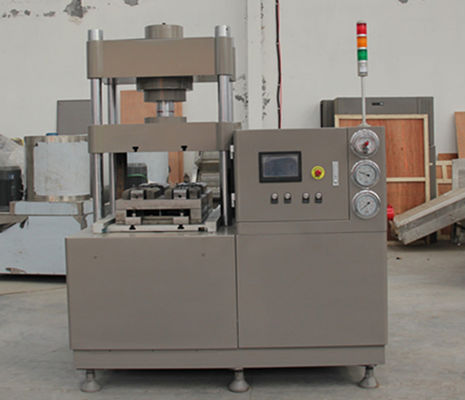 Plc-Steuerhydraulisches Haustier-Lebensmittelproduktions-Fließband für das Knochen-Drücken der ungegerbten Schlachthaut