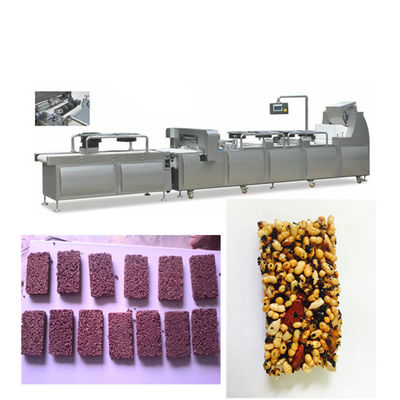 Erdnuss-Stange, die den Müsliriegel Maschinen-Energie-Nahrungs-Stangen-Produktlinie machend schneidet